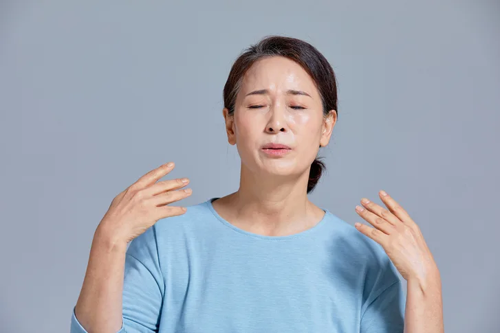 대구 신천역 한의원 갱년기 증상 잠 못 자고 이유 없이 예민진 이유